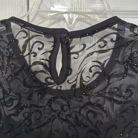 *LIKE NEW* Rich Black Short-Sleeved Shift Dress w/ Glittery Scroll Pattern - L - Picture 5 of 9